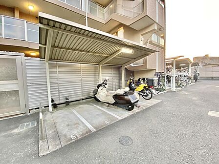 バイク置場