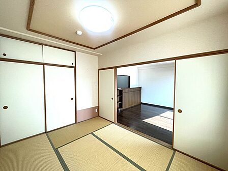 お子様にとっていいお昼寝空間になる和室は、ぜひリビングのお隣で。 