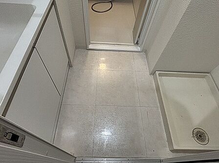 無駄を削ぎ落としたシンプルな空間が、毎日の暮らしに静かな調和をもたらしてくれます。