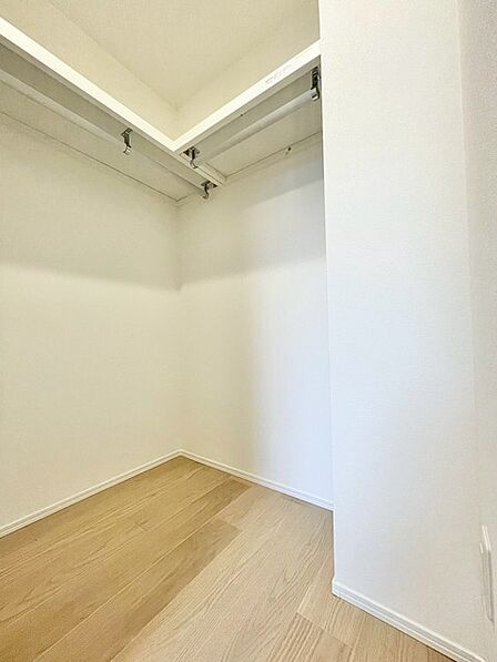 ウォークインクロゼットのある住まいで収納上手な生活。 
