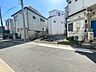 外観：前面道路含む現地写真 
