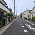 外観：前面道路含む現地写真 