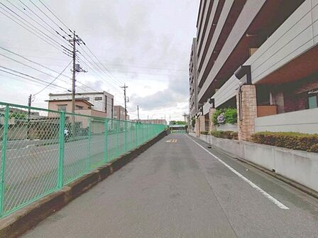 前面道路含む現地写真