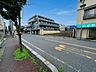 外観：前面道路含む現地写真 