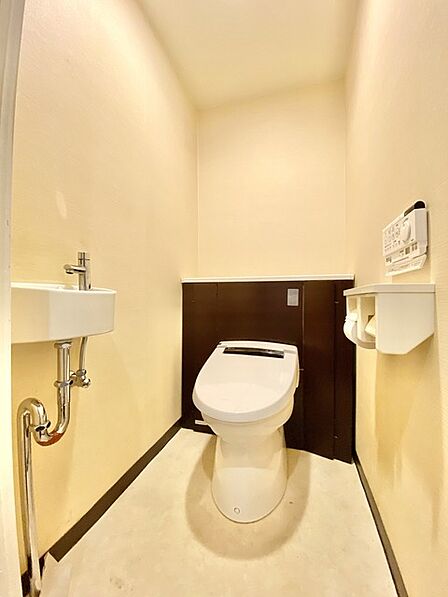 清潔好きには欠かせないウォシュレット機能付き。 