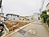 外観：前面道路含む現地写真 