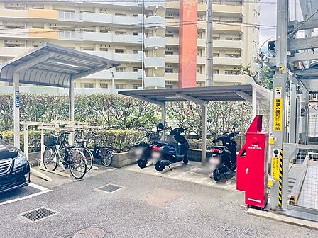 敷地内に駐輪場があります。