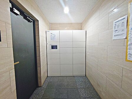 留守がちな世帯でもしっかり受け取れる宅配ボックス。 
