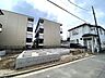 外観：前面道路含む現地写真 