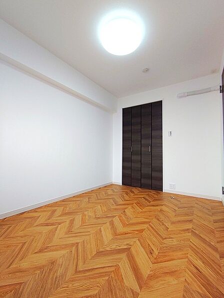 洋室は子供部屋にもちょうどいいサイズ感。
