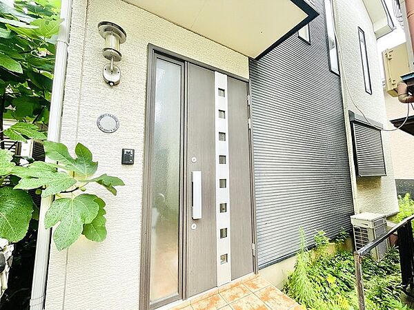 玄関を拡大表示