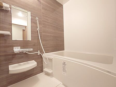 木目の柔らかな質感が調和し、穏やかで落ち着いた雰囲気が漂う空間です