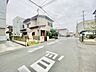 外観：落ち着いた住宅街に佇む穏やかな街並み。毎日の暮らしにそっと寄り添う、穏やかな時間が流れるロケーションです 