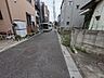 外観：前面道路含む現地写真 