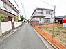 外観：前面道路含む現地写真 