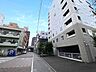 外観：前面道路含む現地写真 