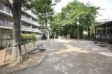 稲荷木公園 マンションの隣【稲荷木公園】(20m)