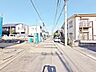 外観：前面道路含む現地外観