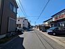 外観：前面道路含む現地外観