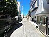 外観：前面道路含む現地写真 