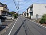 外観：前面道路含む現地写真 