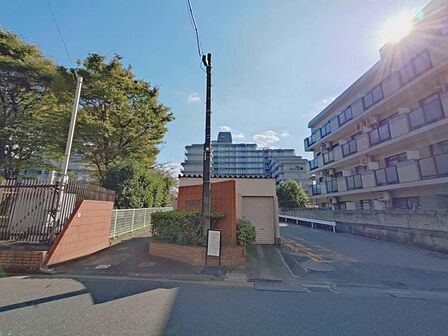 前面道路含む現地外観