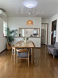 ＫＨ邸 1棟 4LDKのリビング/ダイニング