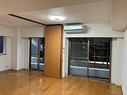 小田急小田原線 代々木八幡駅 徒歩10分の賃貸マンション 1階2LDKのリビング/ダイニング