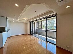 東急大井町線 尾山台駅 徒歩11分の賃貸マンション 1階3LDKのリビング/ダイニング