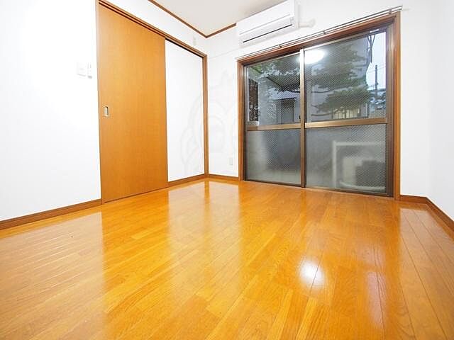 寝室