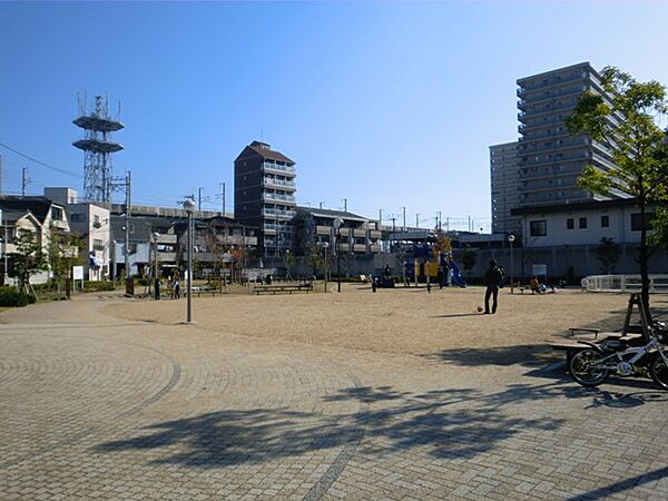 画像28:【公園】加島駅前公園まで329ｍ