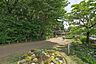 周辺：緑町中央公園 徒歩8分。 620m