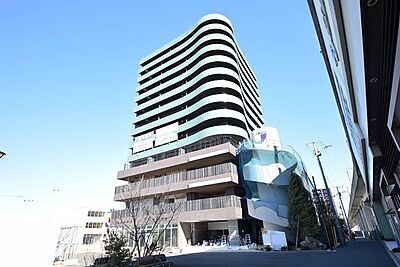外観:駅徒歩1分!各お部屋にトランクルーム完備 外観:駅徒歩1分!各お部屋にトランクルーム完備