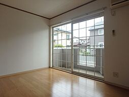 グリーンパーク B 1階2DKのリビング/ダイニング