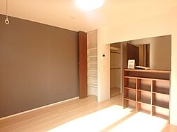 クワトロ ヤナギノ B 2階ワンルームのリビング/ダイニング