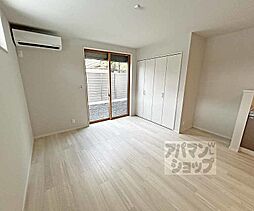 メゾン・ソレイユ稲荷 103 1階ワンルームのリビング/ダイニング