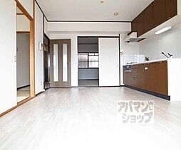 JR東海道・山陽本線 山科駅 徒歩8分の賃貸マンション 3階2LDKのリビング/ダイニング