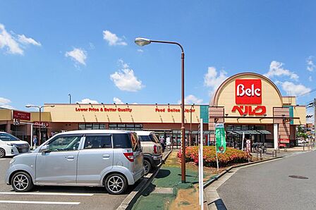 ベルク山口店 徒歩13分。 1020m