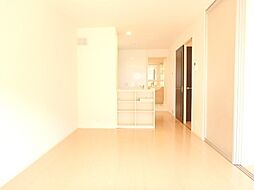 クローバーコート B 2階1LDKのリビング/ダイニング