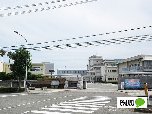 画像29:高校「徳島県立鳴門渦潮高校まで3045m」
