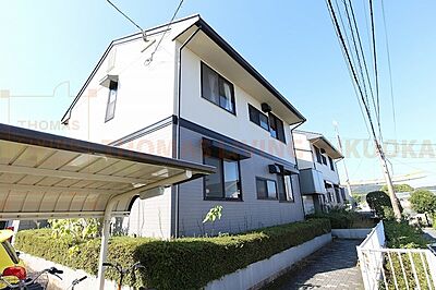 外観：原田小学校・筑紫野南中学校そば。