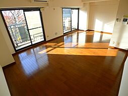 グランディス新八柱 4階2LDKのリビング/ダイニング