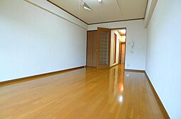 ブランドール 2階1Kのリビング/ダイニング