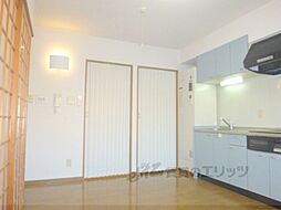 ドミール東山 405 4階1LDKのリビング/ダイニング