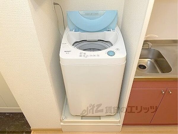 画像14:洗濯機置場