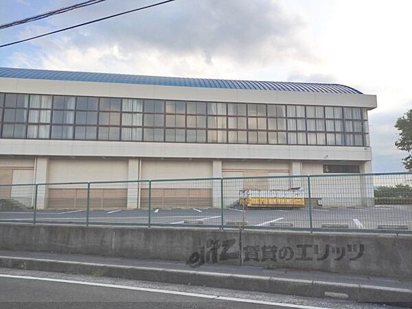 画像8:愛知川東小学校まで2100メートル
