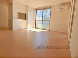 シャーメゾン前田 1階2LDKのリビング/ダイニング