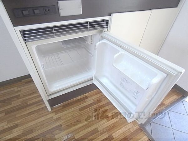 画像24:ミニ冷蔵庫