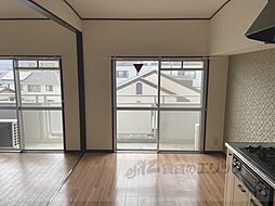 阪急嵐山線 上桂駅 徒歩14分の賃貸マンション 3階2LDKのリビング/ダイニング