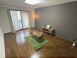 ジーアップ・レイ 1階1Kのリビング/ダイニング